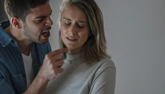 Relacionamentos abusivos: como reconhecer sinais e procurar ajuda de forma segura